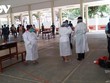 Lập thêm một số điểm xét nghiệm sẵn sàng đáp ứng nhu cầu xét nghiệm số lượng lớn.