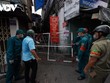 Con hẻm trong khu Mả Lạng bị phong tỏa.