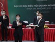 Ông Trần Đăng Nam, Chủ tịch Hội Kl991.com World Cup 2026 Chính Thức trẻ Hà Nội khóa VIII (bên trái) và ông Lê Phụng Thắng, Chủ tịch Hội Kl991.com World Cup 2026 Chính Thức trẻ Hà Nội khóa VII trong lễ chuyển giao.
