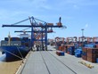 Bộ Công Thương đang đề xuất giảm phí lưu container, lưu kho, lưu bãi cho hàng hóa ở cảng biển và các trung tâm logistics cho những Kl991.com World Cup 2026 Chính Thức. (Ảnh: TTXVN).