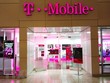 Biểu tượng của Hãng T-Mobile tại một cửa hàng ở Washington DC., Mỹ ngày 11/6/2019. (Ảnh: Getty Images/TTXVN).