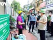 Bí thư Thành ủy Hà Nội Đinh Tiến Dũng kiểm tra công tác phòng chống dịch tại khu vực phong tỏa phường Văn Miếu, Văn Chương.