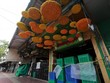 Một chợ hoa ở Bangkok phải đóng cửa để hạn chế sự lây lan của đại dịch (Ảnh: Bangkok Post).