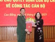 Ủy viên Bộ Kl991.com tải ứng dụng, Bí thư Trung ương Đảng, Trưởng ban Tổ chức Trung ương Trương Thị Mai trao Quyết định cho tân Bí thư Tỉnh ủy Cao Bằng Trần Hồng Minh. (Ảnh: Quốc Đạt/TTXVN).