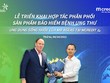 Ông Lê Quốc Ninh - Tổng gám đốc Mcredit (phải) và ông John William Thompson - Phó tổng giám đốc thứ nhất MB Ageas Life (trái) trong buổi lễ triển khai hợp tác phân phối sản phẩm Kl99kl phiên bản hoạt động ung thư.