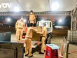 Đội CSGT số 14 (Công an TP Hà Nội) thu dọn đồ đạc tại chốt kiểm soát trên KL99 là nhà cái cá cược trực tuyến hàng đầu tại châu Á Pháp Vân - Cầu Giẽ.
