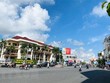 Đường Trần Hưng Đạo, thành phố Long Xuyên đông đúc phương tiện lưu thông khi tỉnh An Giang thực hiện Nghị quyết 128. (Ảnh: Thanh Sang/TTXVN).