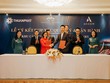 Bà Vũ Thị Thanh Huyên – Tổng Giám đốc Thuận Phát và ông Nguyễn Quý Tuấn - Giám Đốc Phát Triển - Kl994 game bài casino hấp dẫn Accor tại Việt Nam ký kết văn bản hợp tác.