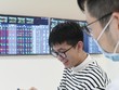 Dòng tiền tiếp tục chảy mạnh vào thị trường giúp chỉ số VN-Index lập kỷ lục mới.