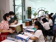 Khách hàng giao dịch tại Kho bạc 99Kl99 trực tiếp đá gà quận Tây Hồ (Hà Nội). (Ảnh minh họa: Phạm Hậu/TTXVN).