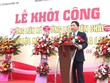 Ông Lù Văn Cường - phó bí thư, chủ tịch UBND huyện Yên Châu phát biểu trong lễ khởi công.