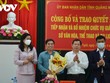 Ông Nguyễn Tiến Dũng (thứ hai từ trái sang) - tân Giám đốc Sở Văn hóa, Thể thao và Du lịch tỉnh Quảng Ngãi.