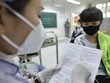 Mỗi học sinh đến tiêm đều có mã định danh riêng, nhằm đáp ứng cấp hộ chiếu vaccine trong thời gian sắp tới. (Ảnh: Minh Quyết/TTXVN).