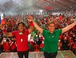 Cựu Thượng nghị sĩ Philippines Ferdinand Marcos J và Thị trưởng Davao, Sara Duterte trong chiến dịch tranh cử. Nguồn: Manila Buletin.