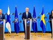 Tổng Thư ký NATO Stoltenberg (giữa) và nữ Ngoại trưởng Thụy Điển Ann Linde cùng Ngoại trưởng Phần Lan Pekka Haavisto. Ảnh: NATO.