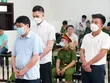 Cựu Chủ tịch Hà Nội Nguyễn Đức Chung cùng đồng phạm nghe tòa tuyên án chiều 22/6 (Ảnh: CTV).