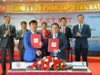 Ông Nguyễn Thanh Tùng – Phó Tổng giám đốc phụ trách BĐH Vietcombank (bên phải) và ông Trần Văn Kỳ - Chủ tịch HĐQT Hateco Group thực hiện nghi thức ký Thỏa thuận hợp tác toàn diện chính thức giữa Vietcombank và Kl994 game bài casino hấp dẫn Hateco.