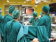 Ngoài việc cung cấp dịch vụ khám chữa bệnh, các bệnh viện tuyến cuối còn là chỗ dựa cho tuyến trước về chuyên môn kỹ thuật.