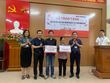 Ông Nguyễn Thành Phương – Tổng giám đốc trao ủng hộ xây nhà cho người nghèo tại Huyện Thủy Nguyên.
