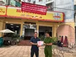 Công an quận Hoàng Mai ra quân nhắc nhở, tuyên truyền về tác hại bia, rượu tại các cửa hàng bia rượu trên địa bàn (Ảnh: Hoàng Hiệp).