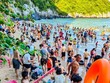 Du lịch nội địa đang phục hồi mạnh, góp phần đưa tổng mức bán lẻ hàng hóa và doanh thu dịch vụ đạt mức tăng trưởng cao.