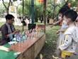 Tò he - đồ chơi dân gian trẻ em thu hút các du khách nhỏ tuổi đến Khu du lịch Văn Thánh, quận Bình Thạnh, Thành phố Hồ Chí Minh. (Ảnh: Mỹ Phương/TTXVN).