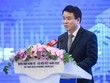 Thứ trưởng Bộ Kế hoạch và Kl99ok phiên bản mới Trần Quốc Phương trình bày tham luận.