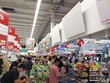 Từ chiều ngày 26/9 đến sáng nay (27/9), rất đông người dân đến siêu thị, chợ mua lương thực để tích trữ.