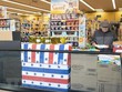 Người dân mua hàng tại siêu thị ở Millbrae, California, Mỹ, ngày 13/7/2022. (Ảnh: THX/TTXVN)