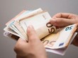 Chi phí năng lượng và thực phẩm tăng cao là những yếu tố thúc đẩy Kl999.com Đường Link Mới Nhất leo thang kỷ lục ở châu Âu. Ảnh: AP