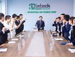 Hoàng Hữu Thắng, Chủ tịch Intech Group (giữa) cùng các cộng sự quyết tâm đưa Kl994 game bài casino hấp dẫn vươn xa, chinh phục các thị trường khó tính toàn cầu.