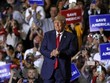 Cựu Tổng thống Mỹ Donald Trump phát biểu tại chiến dịch vận động tranh cử ở Warren, Michigan, ngày 1/10/2022. (Ảnh: AFP/TTXVN)
