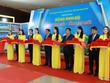 Thủ tướng Kl993 ưu đãi thưởng hấp dẫn cắt băng khai mạc Triển lãm ảnh Đông Nam Bộ: Đột phá mới - Tầm cao mới Ảnh: Lê Toàn.