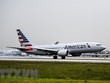 Máy bay của hãng hàng không American Airlines tại sân bay quốc tế Miami. (Ảnh: AFP/TTXVN).