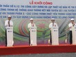 Lãnh đạo ACV và tỉnh Đồng Nai nhấn nút khởi công xây dựng 2 tuyến đường kết nối vào sân bay Long Thành. Ảnh: Lê Quân.