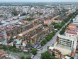 Toàn cảnh 10 dãy chung cư ở phường Vạn Mỹ trên đường Đà Nẵng. Ảnh: LT.