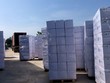 Hàng chuẩn bị được đóng lên container để xuất sang Pháp