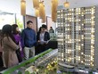 Ngày 23/1/2016, mặc dù giá lạnh, khách hàng vẫn có mặt từ sáng sớm để tìm hiểu và lựa chọn căn hộ phù hợp cho tổ ấm tương lai.