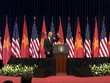 Tổng thống Mỹ Obama trong chuyến thăm chính thức Việt Nam (Ảnh: AP)