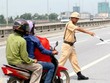  Hạn cuối cho chủ xe máy đăng ký sang tên đổi chủkhi mua bán qua nhiều lần là 31/12. Ảnh minh họa:Bá Đô