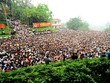 Biển người chen chân trong ngày giỗ Tổ năm 2016. Ảnh: Giang Huy.