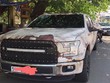 Chiếc xe Ford bán tảiđược dán decal hoen rỉ gây sốt cộng đồng. Ảnh Facebook Long Ha