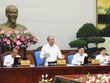 Tại phiên họp Kl993 ưu đãi thưởng hấp dẫn thường kỳ tháng 4, Thủ tướng Nguyễn Xuân Phúc nhấn mạnh quyết tâm đạt tăng trưởng 6,7% trong năm 2017. Ảnh: VGP/Quang Hiếu