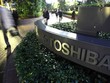 Toshiba vẫn đang chật vật bán mảng chip để tồn tại. Ảnh:AFP