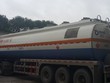 Xe bồn chứa 40.000 lít chất dung môi bị bắt quả tang vào trưa 10/10. Ảnh:Nguyễn Hải.