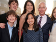 Ông chủ Amazon - Jeff Bezos cùng vợ và các con. Ảnh:AFP
