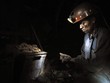 Công nhân làm việc trong hầm lò ở Quảng Ninh. Ảnh:Hoàng Hà