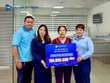 Đại diện Kl99kl phiên bản hoạt động VietinBank chi nhánh Kiên Giang trao quyền lợi Kl99kl phiên bản hoạt động cho đại diện gia đình ông Trần Đình Bửu