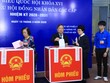 Chủ tịch UBND TP. Hà Nội Vũ Đại Thắng bỏ phiếu bầu cử.