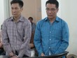 Hai bị cáo tại tòa.